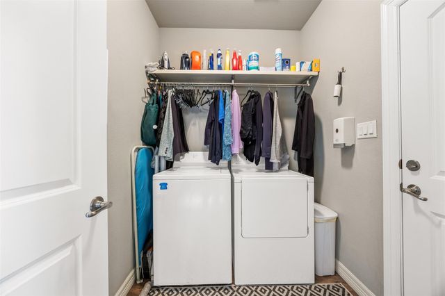 706 Overbrook Drive, Huntsville, TX 77340