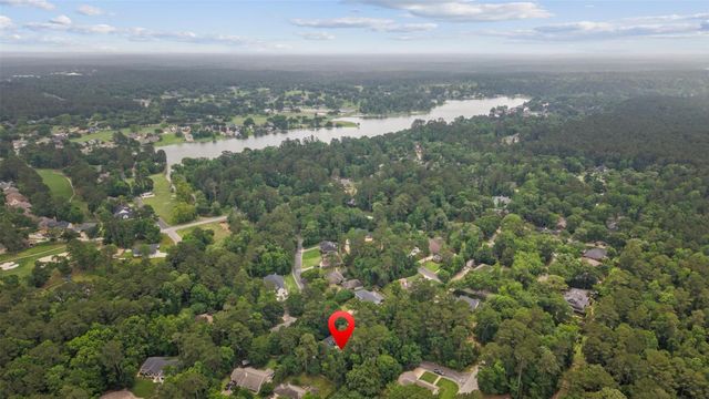 706 Overbrook Drive, Huntsville, TX 77340