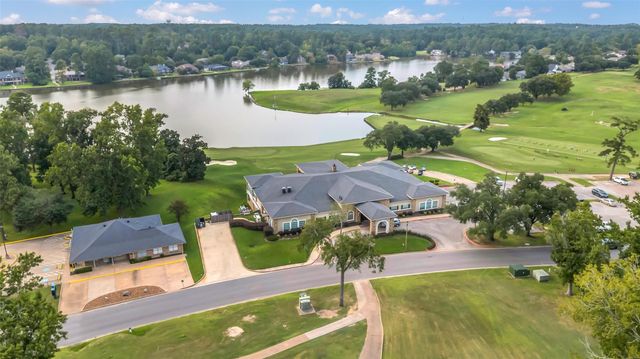 706 Overbrook Drive, Huntsville, TX 77340