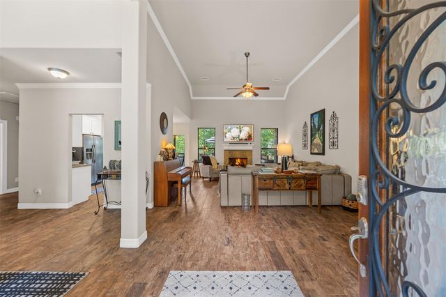 706 Overbrook Drive, Huntsville, TX 77340