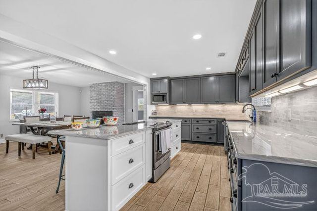 8940 Indian Ford Rd, Milton, FL 32570