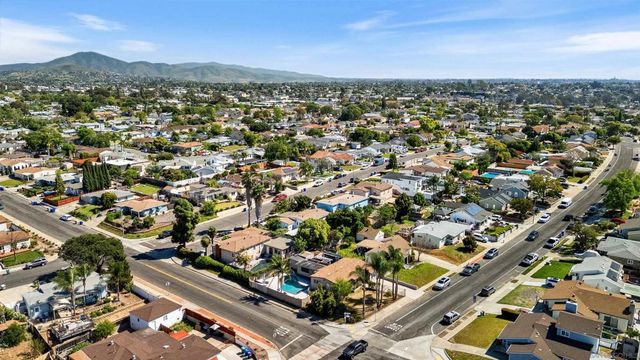 3979 Aragon Dr, San Diego, CA 92115