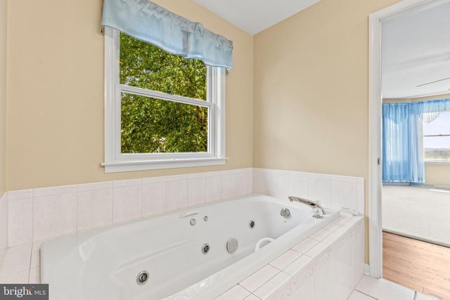 151 OVERVIEW CIR E, Red Lion, PA 17356
