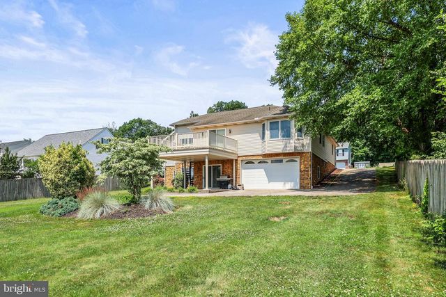 151 OVERVIEW CIR E, Red Lion, PA 17356