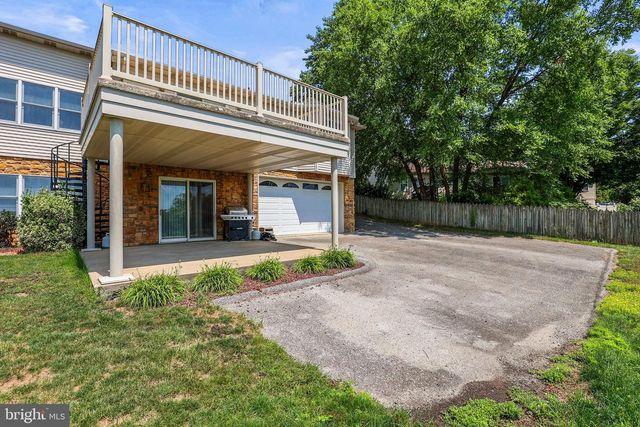 151 OVERVIEW CIR E, Red Lion, PA 17356