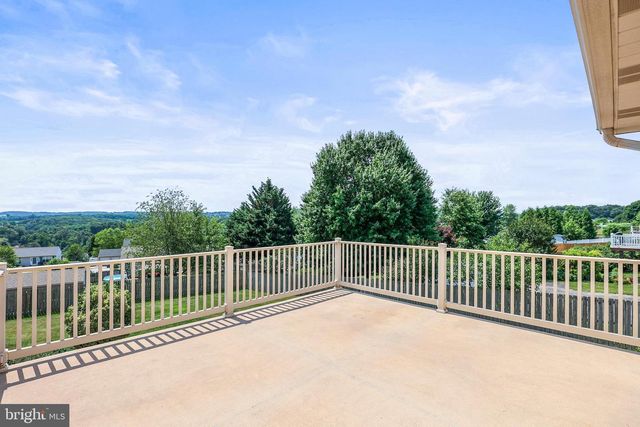 151 OVERVIEW CIR E, Red Lion, PA 17356