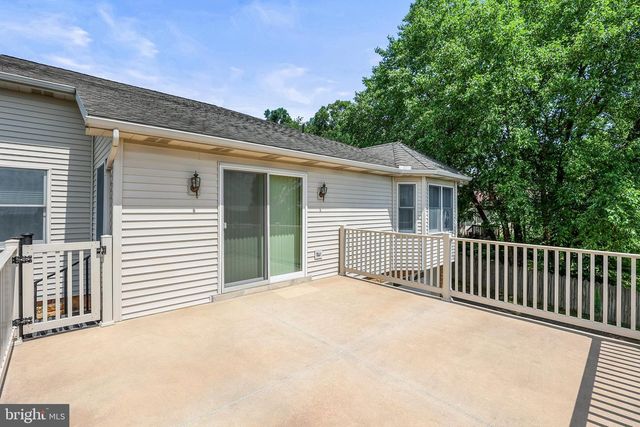151 OVERVIEW CIR E, Red Lion, PA 17356