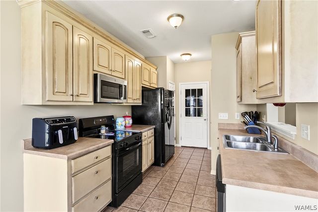 4932 Ross, Northport, AL 35475