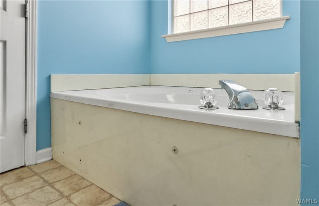 4932 Ross, Northport, AL 35475