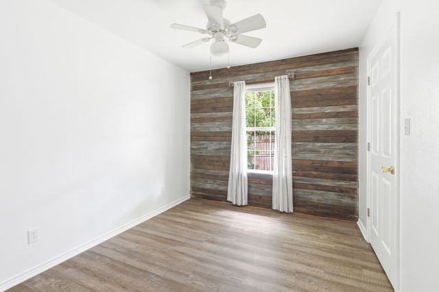 604 S Maxey Street, Sherman, TX 75090