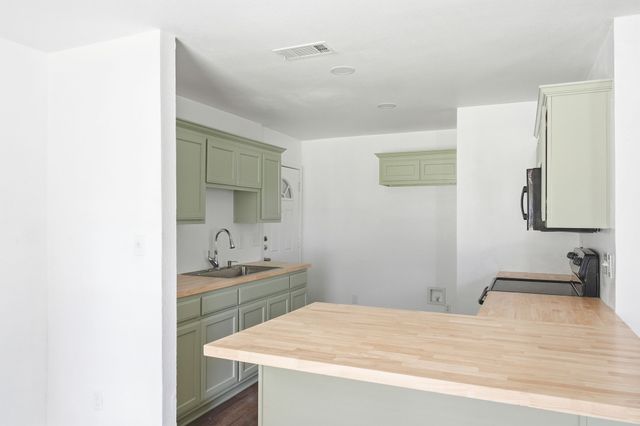604 S Maxey Street, Sherman, TX 75090