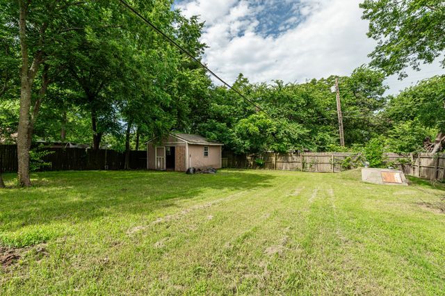 604 S Maxey Street, Sherman, TX 75090