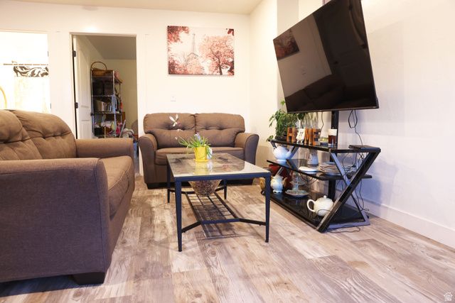 933 N WORKMAN DR, Duchesne, UT 84021