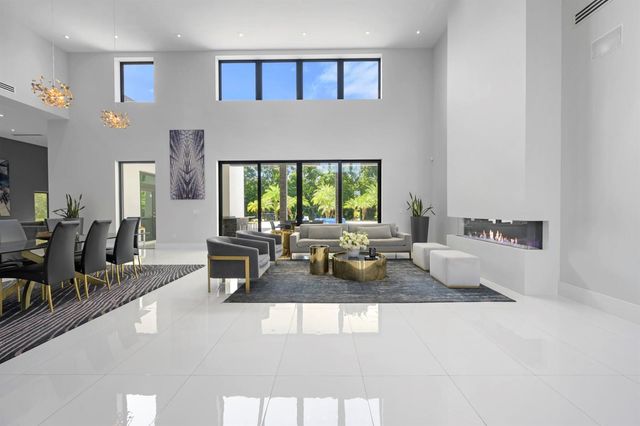 11350 NW 8th Street, Plantation, FL 33325