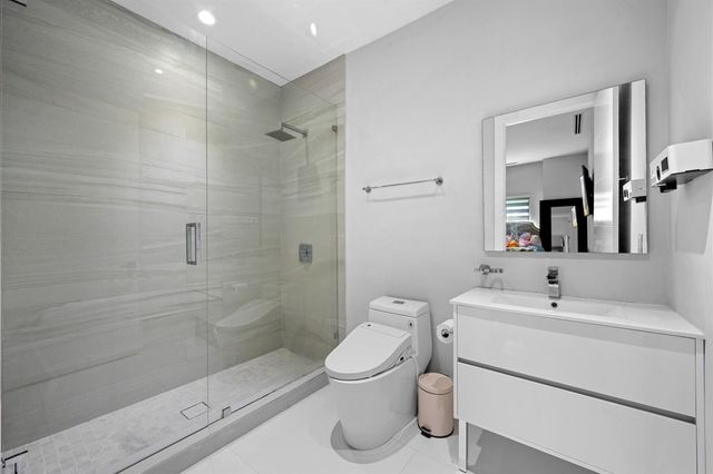 11350 NW 8th Street, Plantation, FL 33325