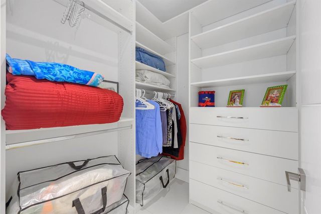 11350 NW 8th Street, Plantation, FL 33325