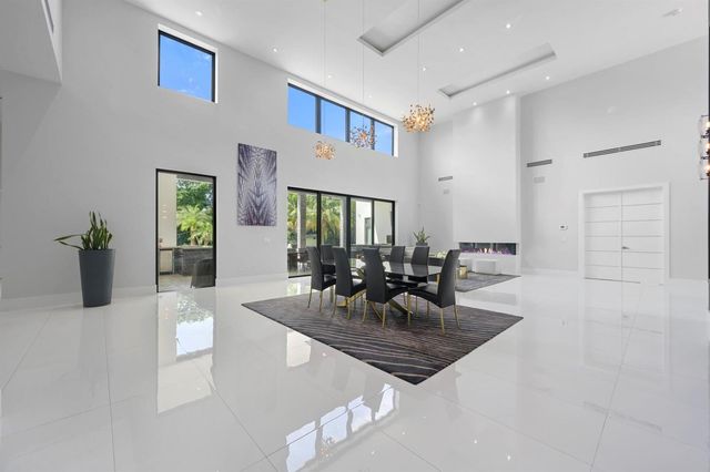 11350 NW 8th Street, Plantation, FL 33325