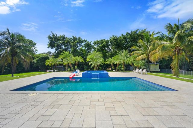 11350 NW 8th Street, Plantation, FL 33325