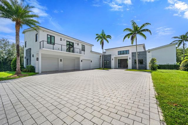 11350 NW 8th Street, Plantation, FL 33325