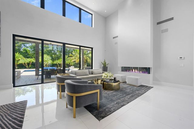 11350 NW 8th Street, Plantation, FL 33325