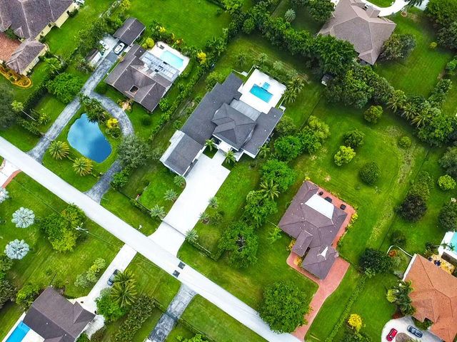 11350 NW 8th Street, Plantation, FL 33325