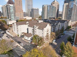 1074 Peachtree Walk NE B505, Atlanta, GA 30309