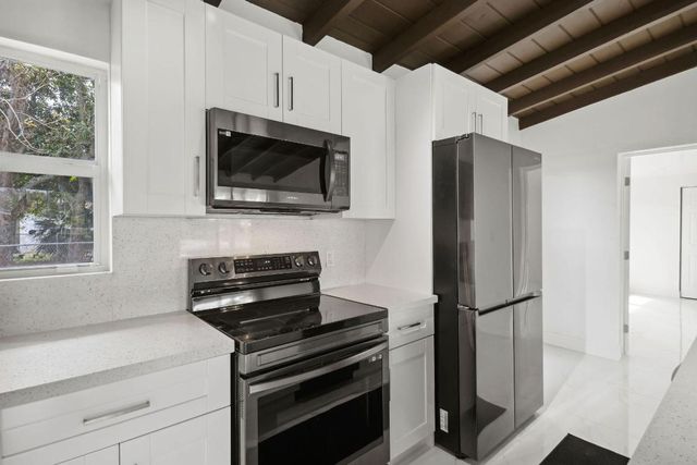 1530 NW 18th Court, Fort Lauderdale, FL 33311