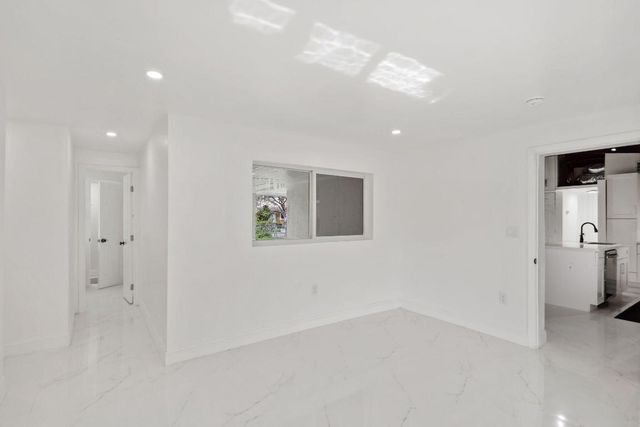 1530 NW 18th Court, Fort Lauderdale, FL 33311