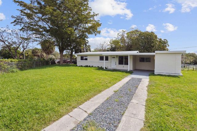 1530 NW 18th Court, Fort Lauderdale, FL 33311