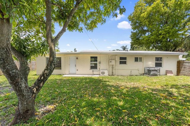 1530 NW 18th Court, Fort Lauderdale, FL 33311