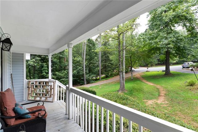 12 Graystone Drive, White, GA 30184
