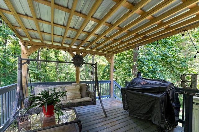 12 Graystone Drive, White, GA 30184