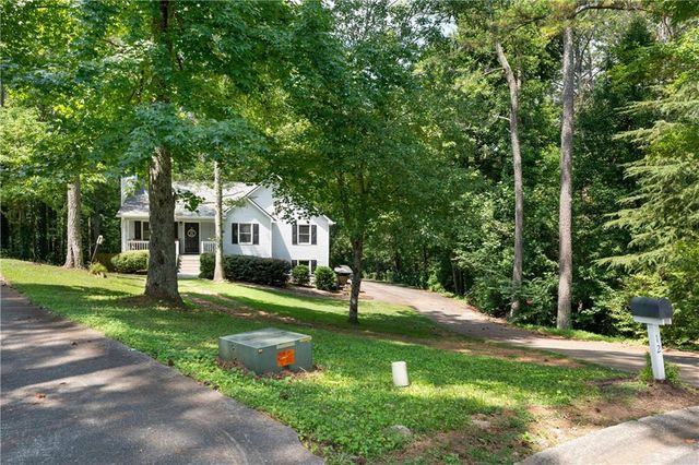 12 Graystone Drive, White, GA 30184