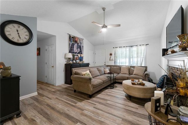 12 Graystone Drive, White, GA 30184