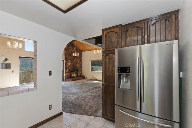 688 Arth Drive, Crestline, CA 92325