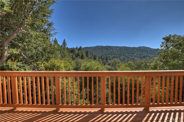 688 Arth Drive, Crestline, CA 92325