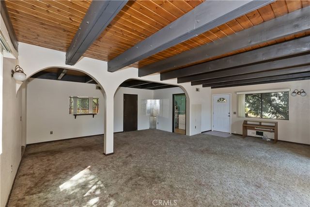 688 Arth Drive, Crestline, CA 92325