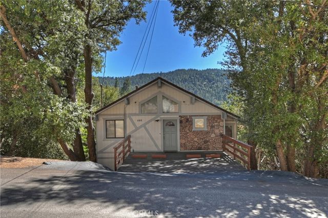 688 Arth Drive, Crestline, CA 92325