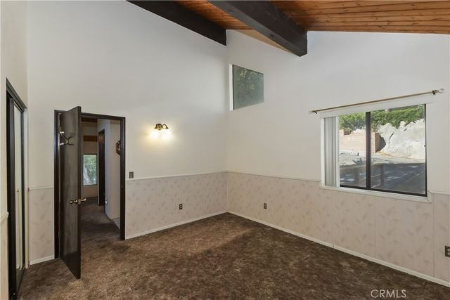 688 Arth Drive, Crestline, CA 92325