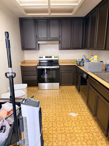 158 E Grant Line Rd, Tracy, CA 95376