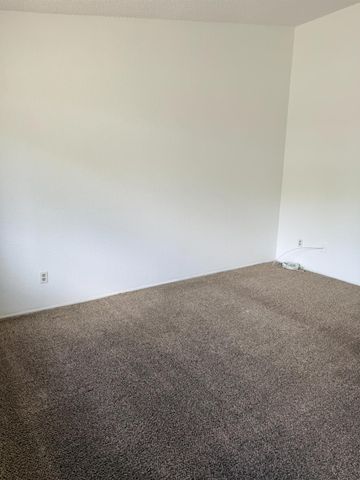 158 E Grant Line Rd, Tracy, CA 95376