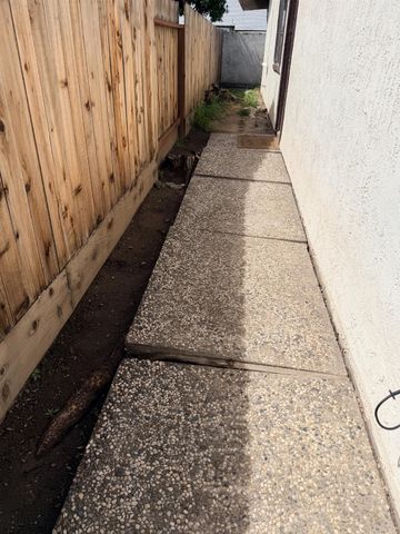 158 E Grant Line Rd, Tracy, CA 95376