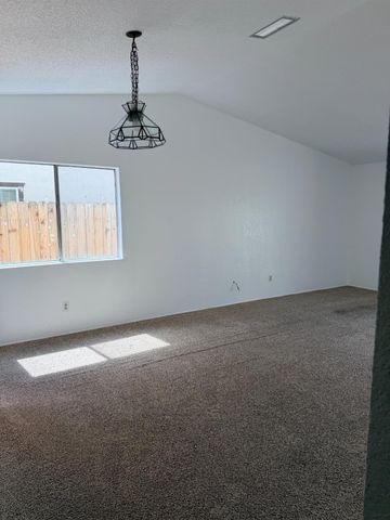 158 E Grant Line Rd, Tracy, CA 95376