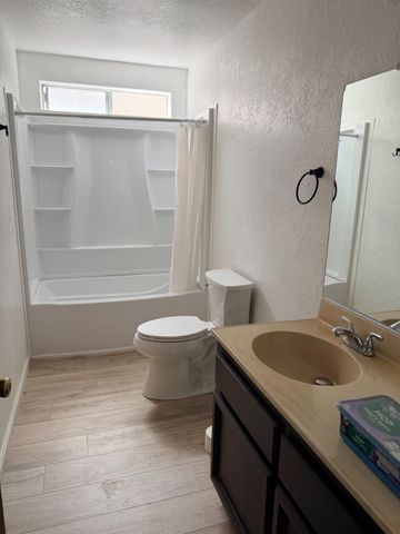 158 E Grant Line Rd, Tracy, CA 95376