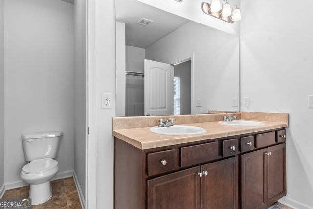 1061 Blind Brook Circle, Hoschton, GA 30548