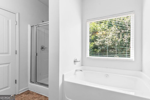 1061 Blind Brook Circle, Hoschton, GA 30548