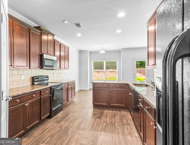 1061 Blind Brook Circle, Hoschton, GA 30548