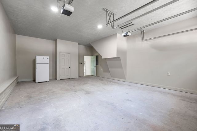 210 Hearthstone Drive, Lagrange, GA 30241