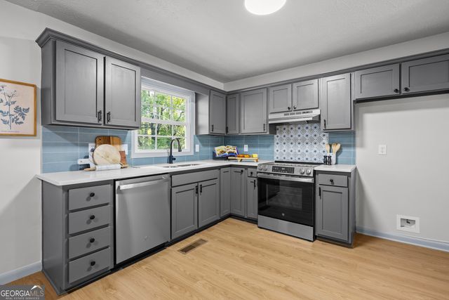 210 Hearthstone Drive, Lagrange, GA 30241