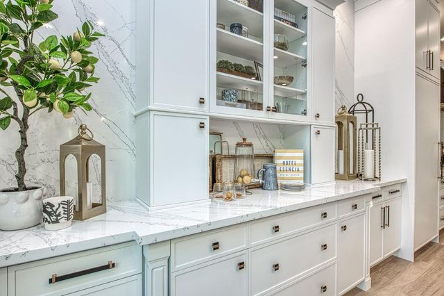 2329 E Putter Way, Fresno, CA 93730